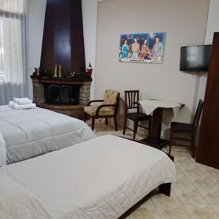 Appartamento Xenonas Arxontiko Káto Loutrákion Esterno foto